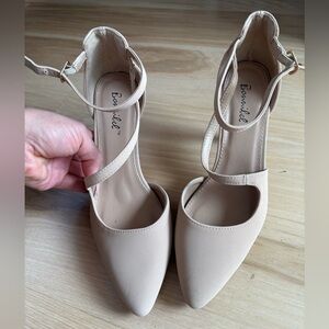 Women's Cream Heels